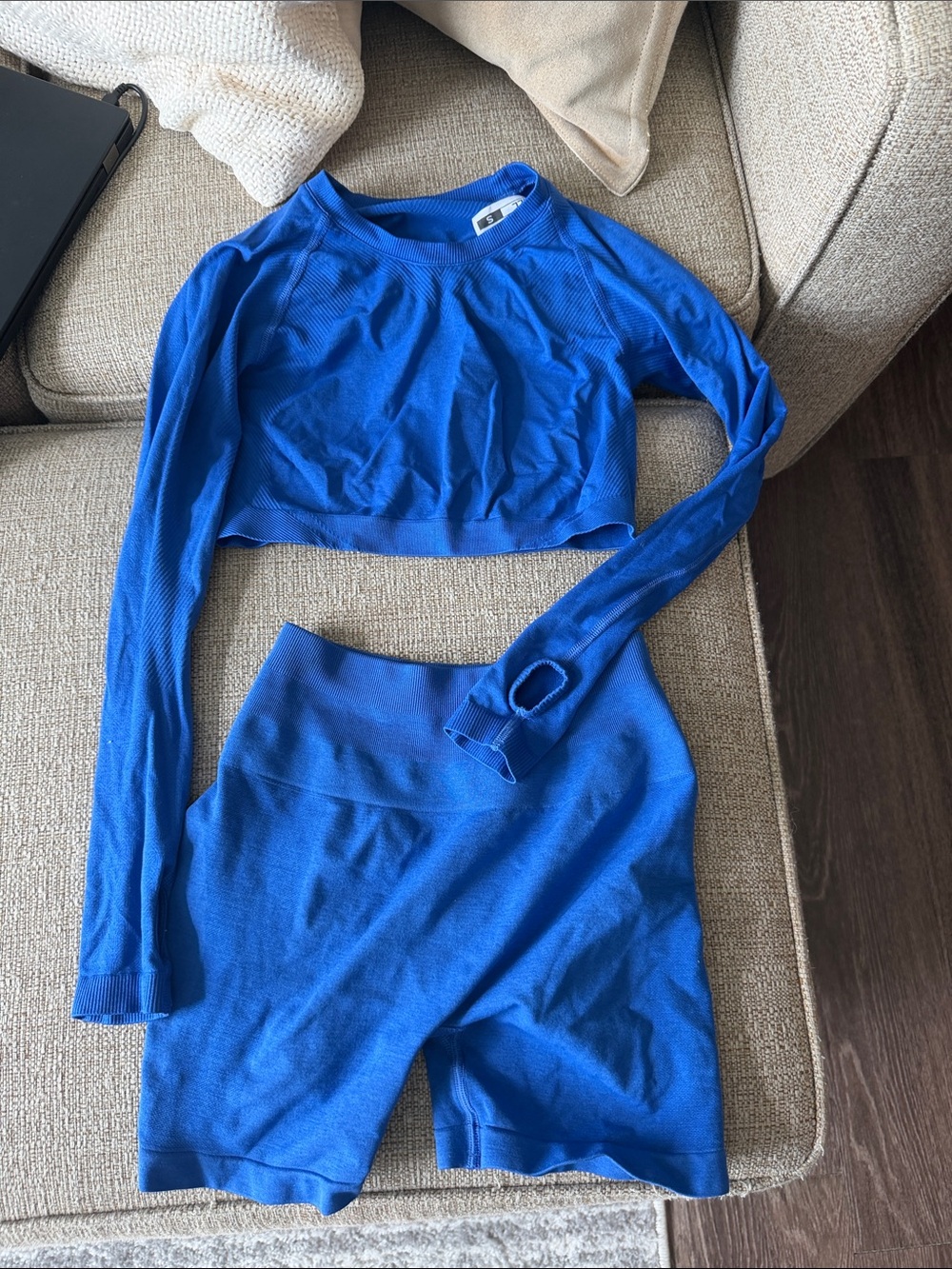 Alphalete Bright Blue Athletic Long Sleeve Crop Top + High-Waist Bike Shorts Set